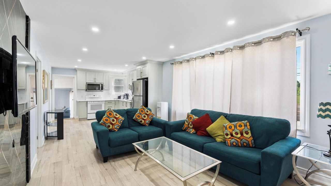Photo of Livingroom in Port Colborne