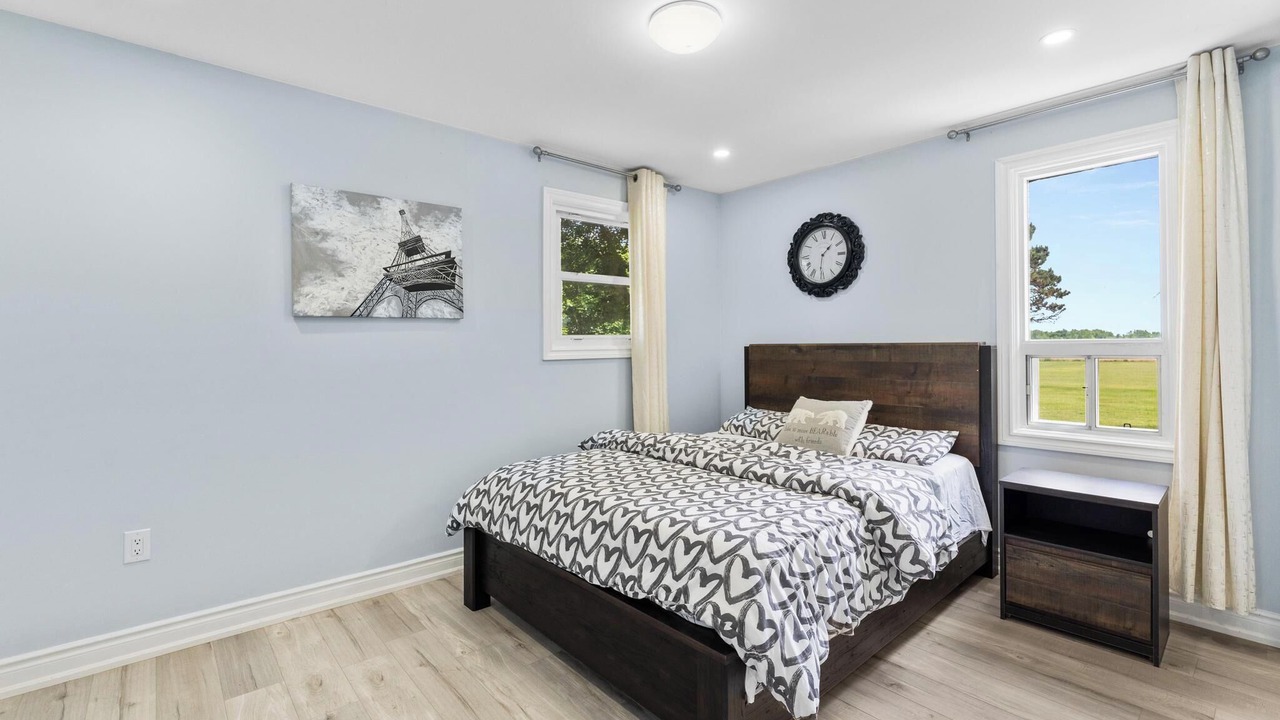 Photo of Bedroom in Port Colborne