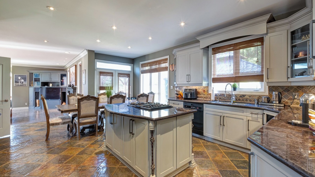 Photo of Kitchen in Bradford West Gwillimbury
