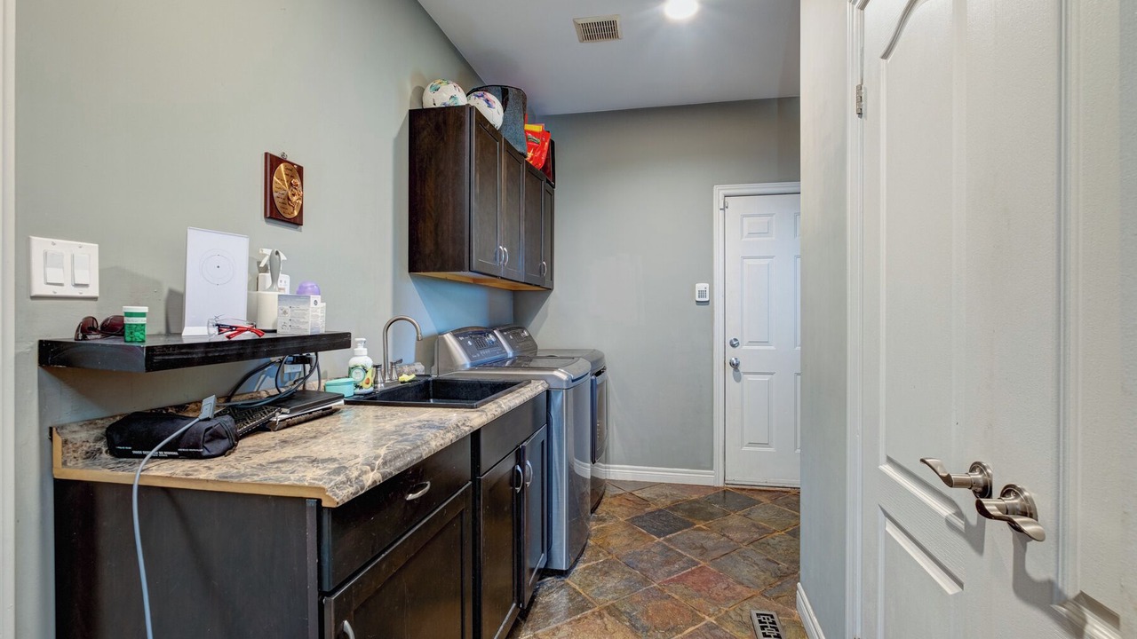 Photo of Kitchen in Bradford West Gwillimbury