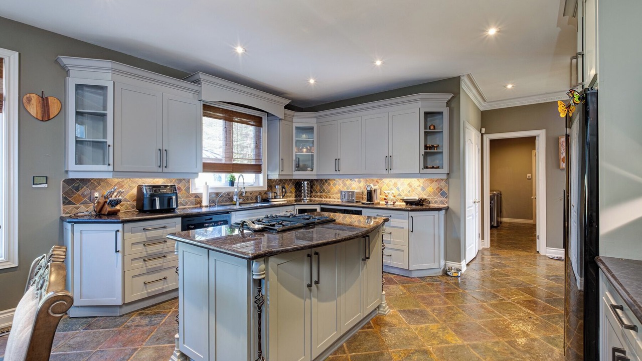 Photo of Kitchen in Bradford West Gwillimbury