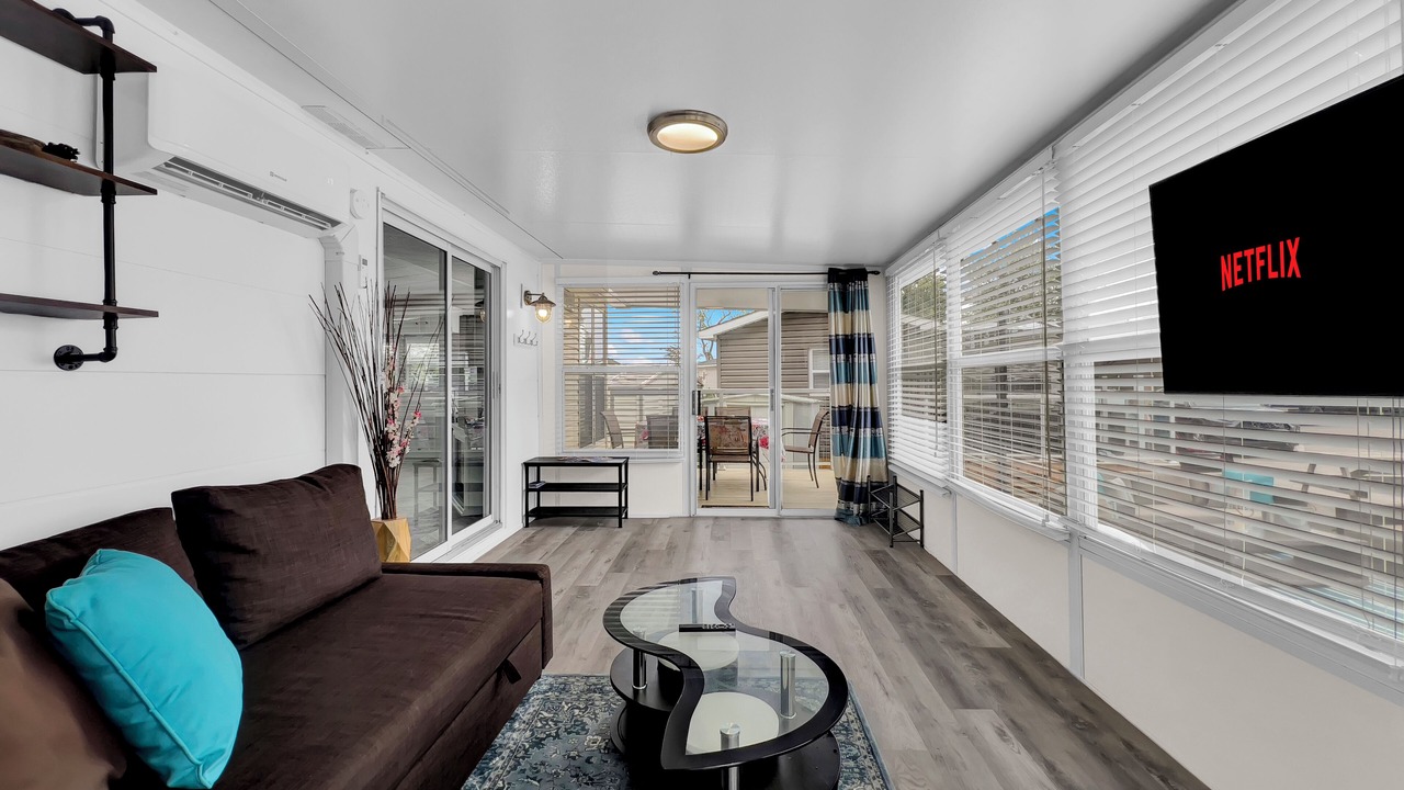 Photo of Livingroom in Sherkston