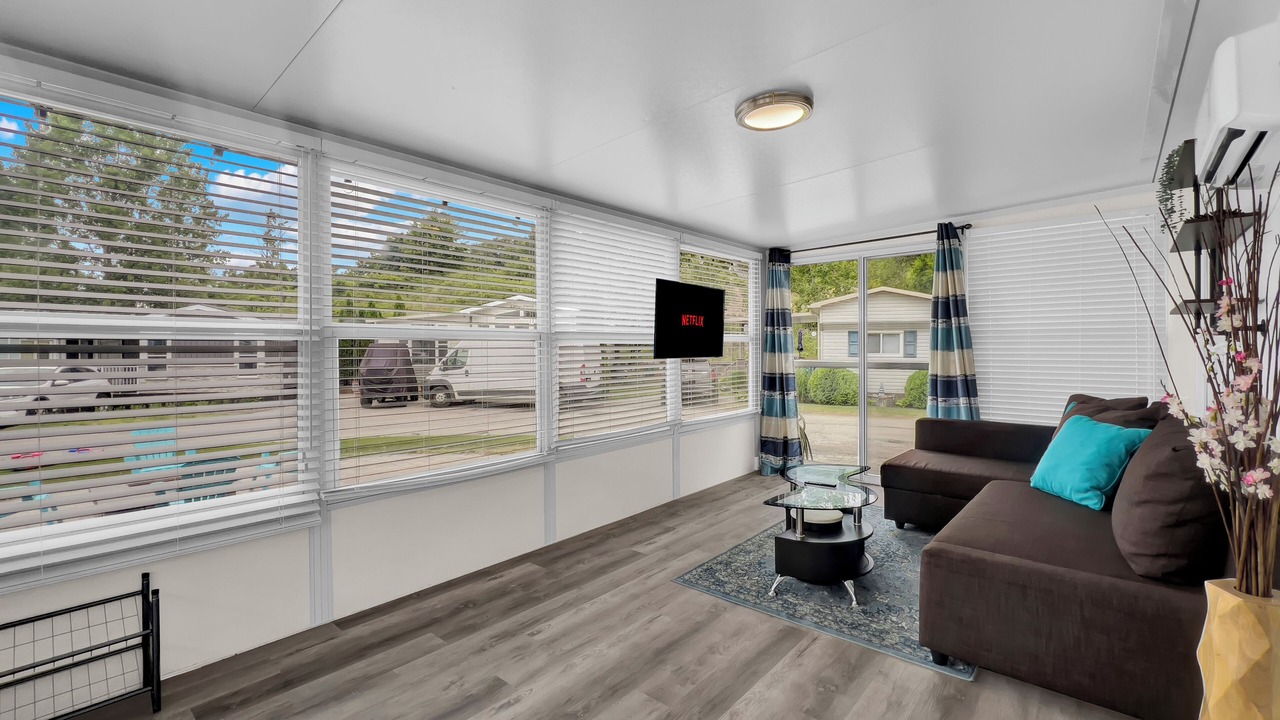 Photo of Livingroom in Sherkston