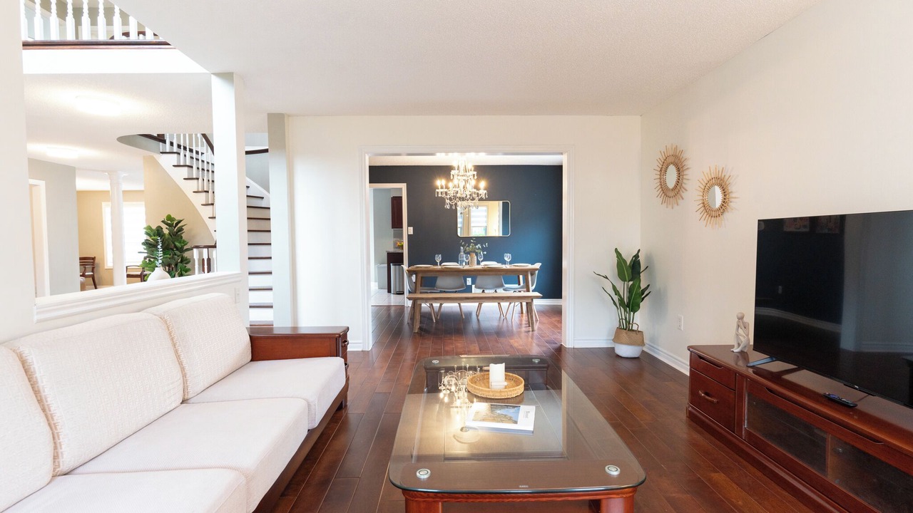 Photo of Livingroom in Barrie