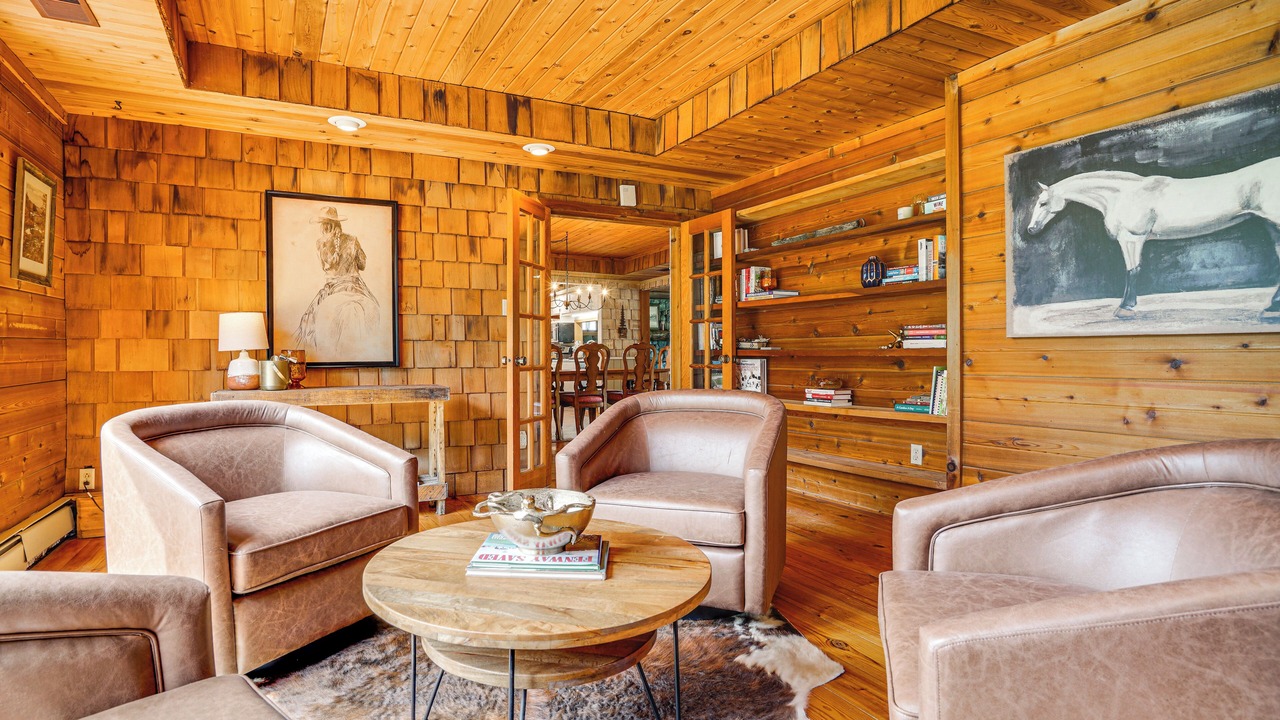 Photo of Livingroom in Lake Elmo