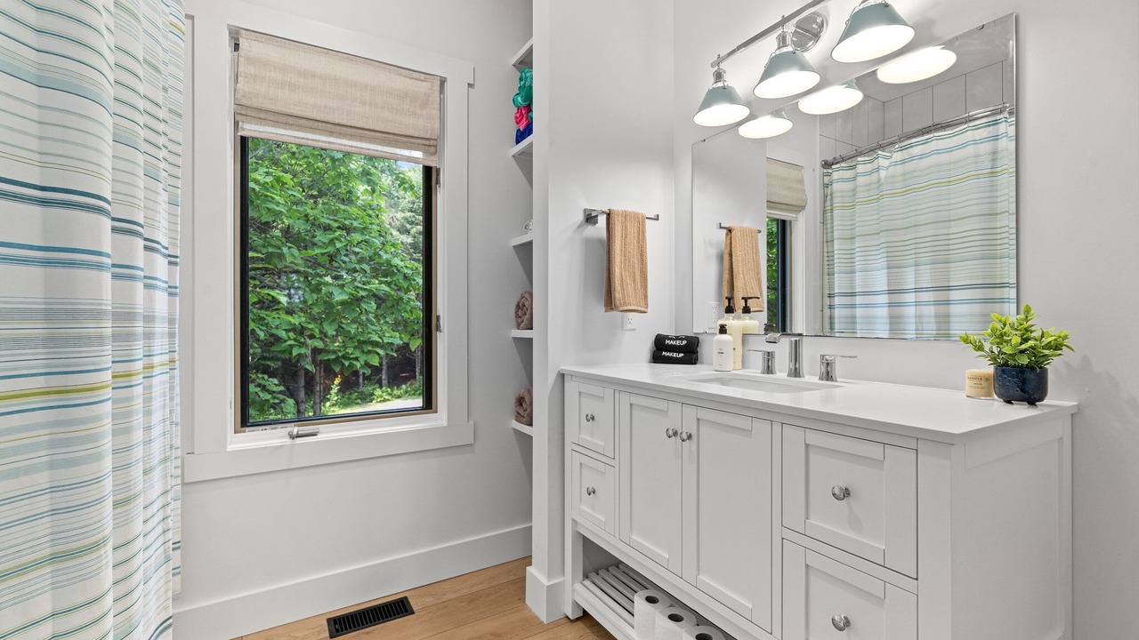 Photo of Bathroom in Rideau Lakes