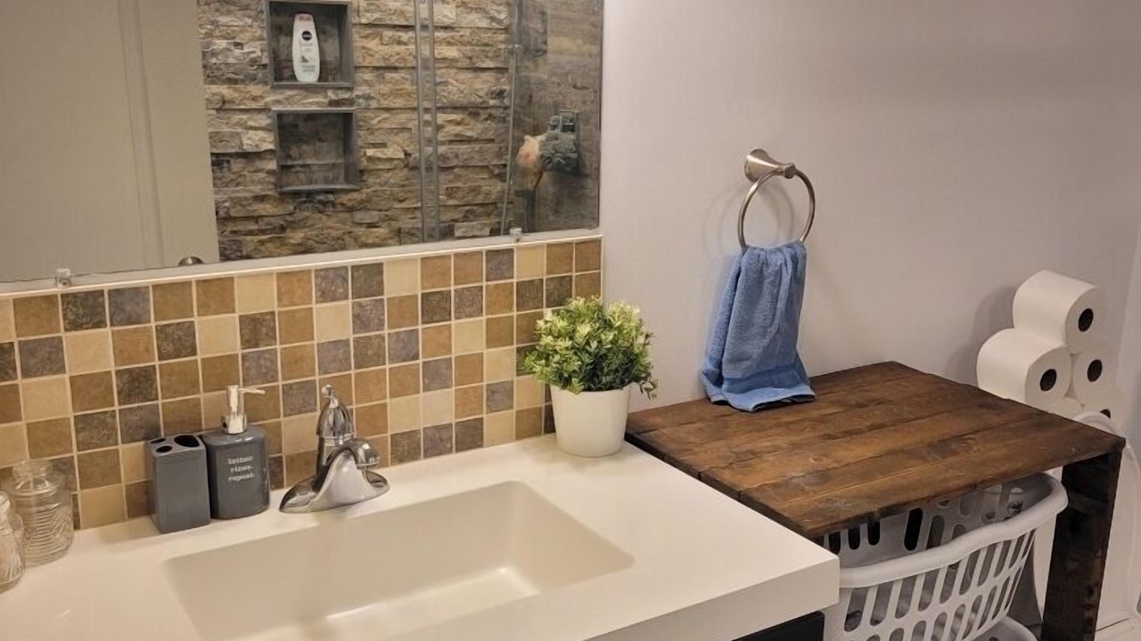 Photo of Bathroom in County of Brant