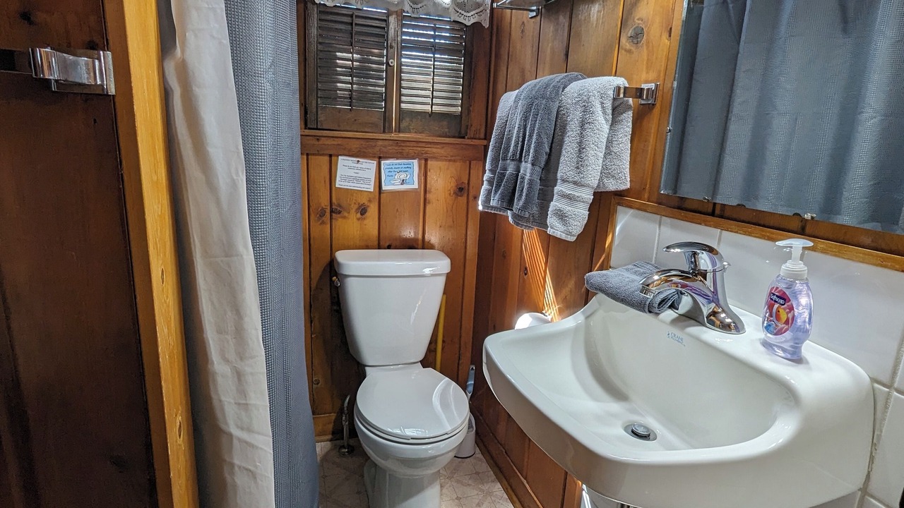 Photo of Bathroom in Park Rapids