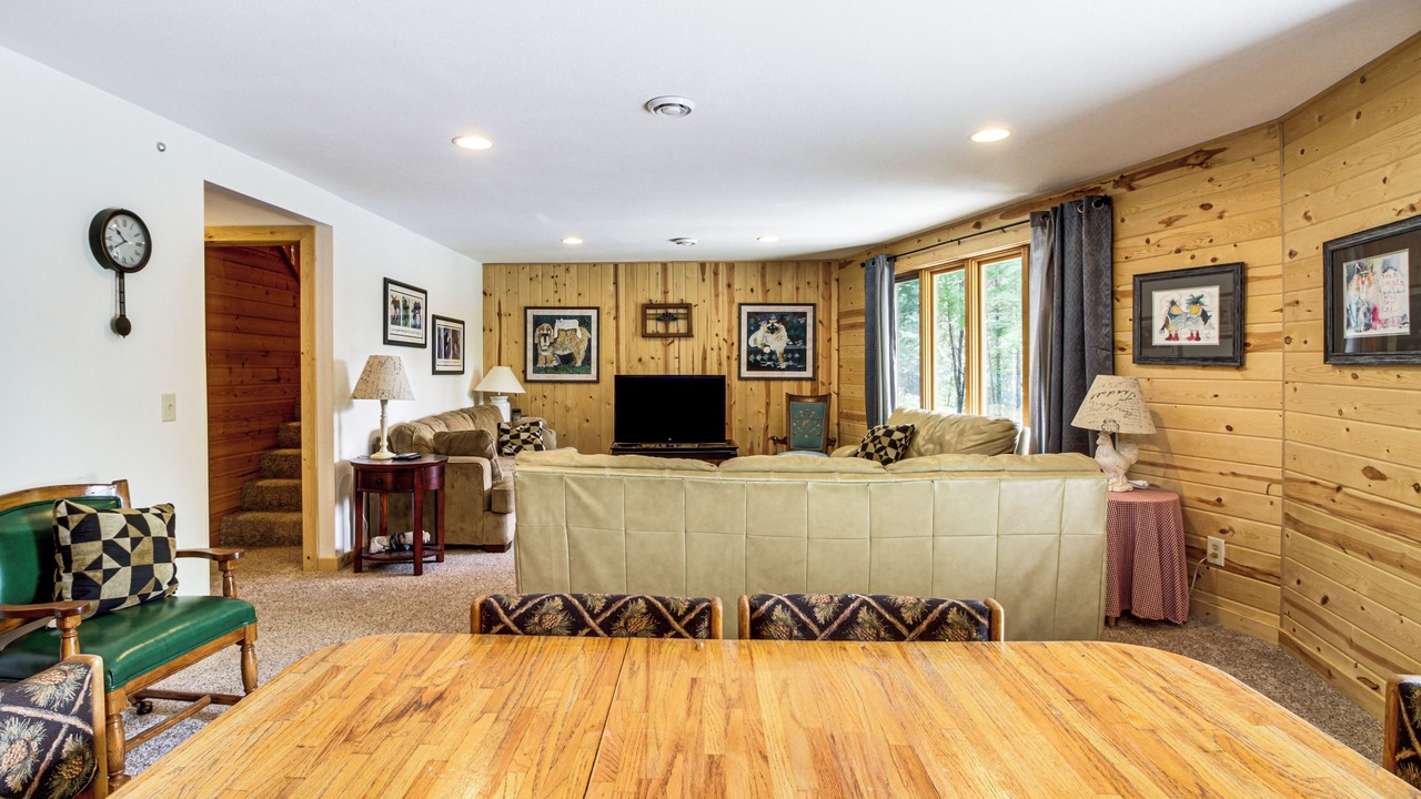 Photo of Livingroom in Remer