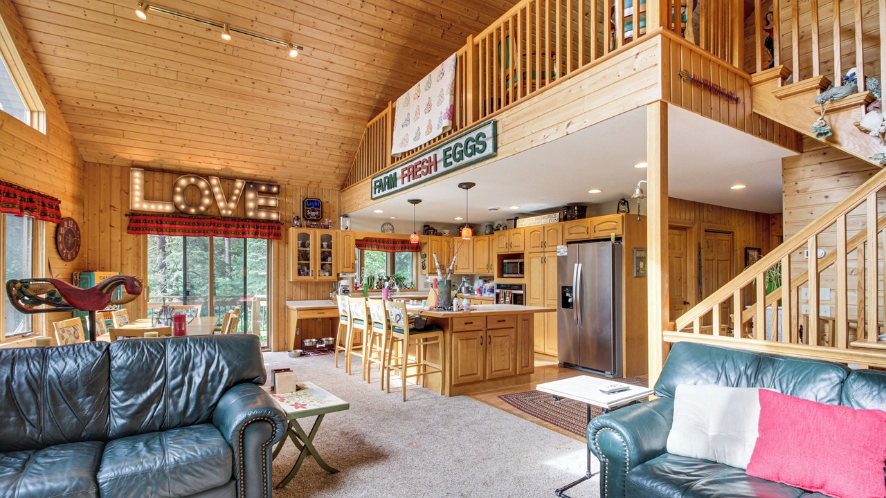Photo of Livingroom in Remer