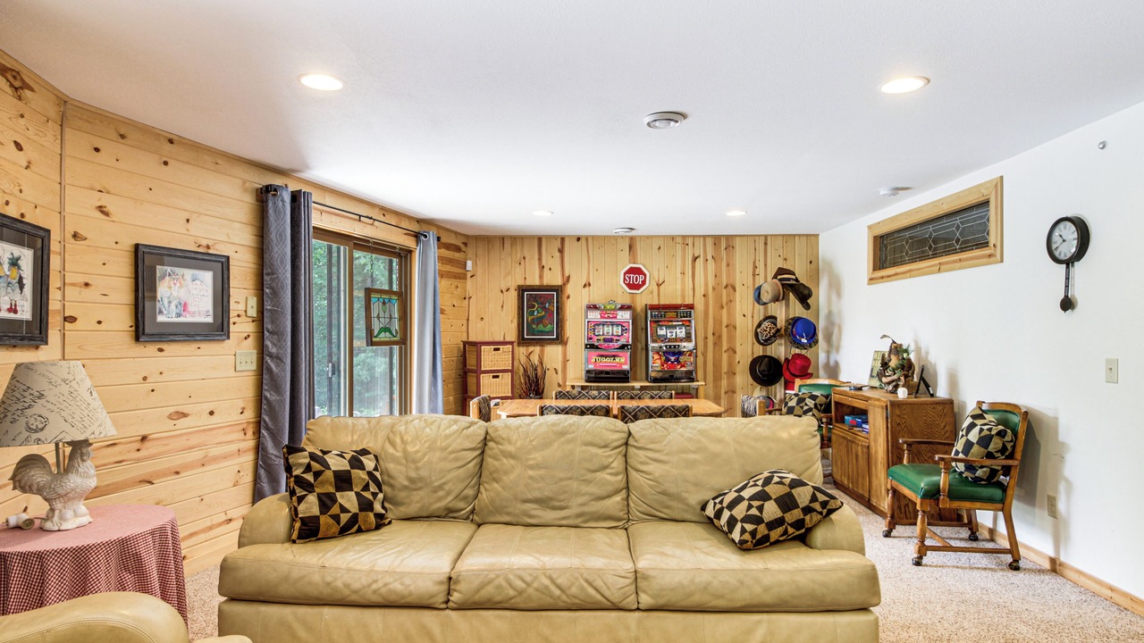 Photo of Livingroom in Remer