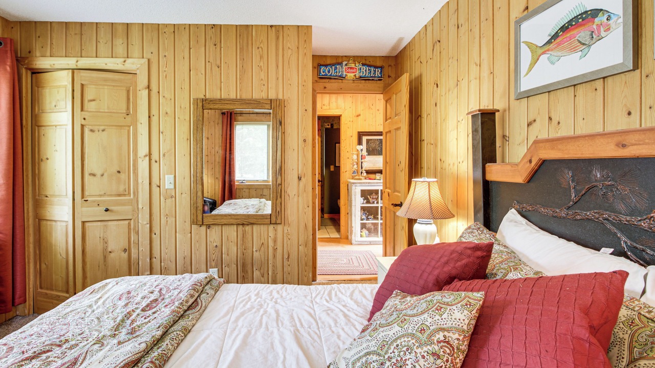 Photo of Bedroom in Remer