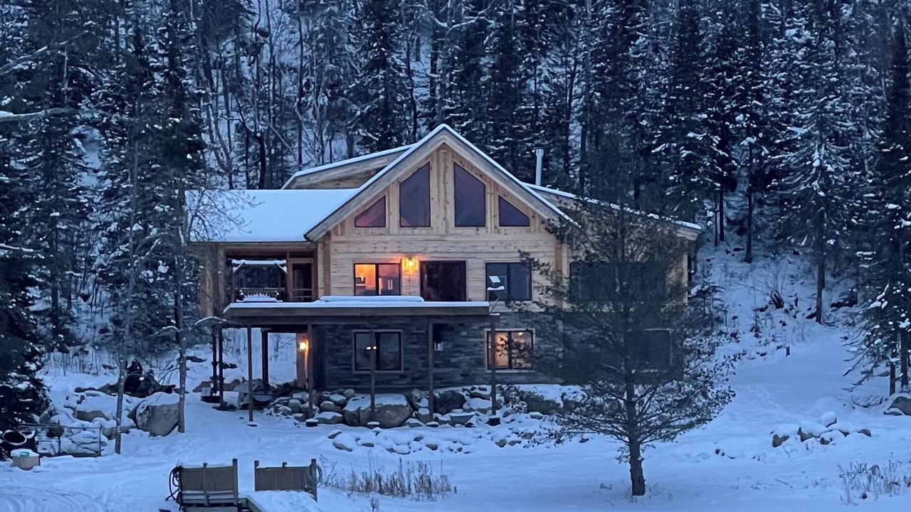 Photo of Outdoor in Crane Lake