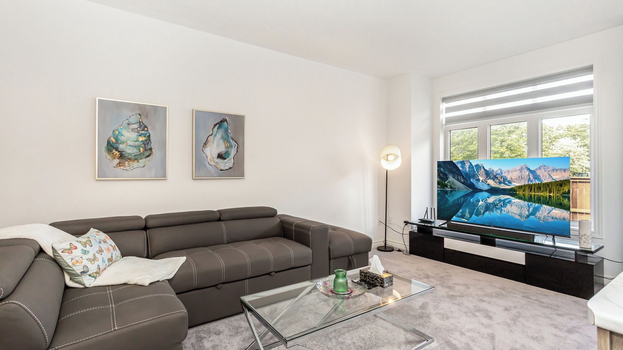 Photo of Livingroom in Niagara Falls
