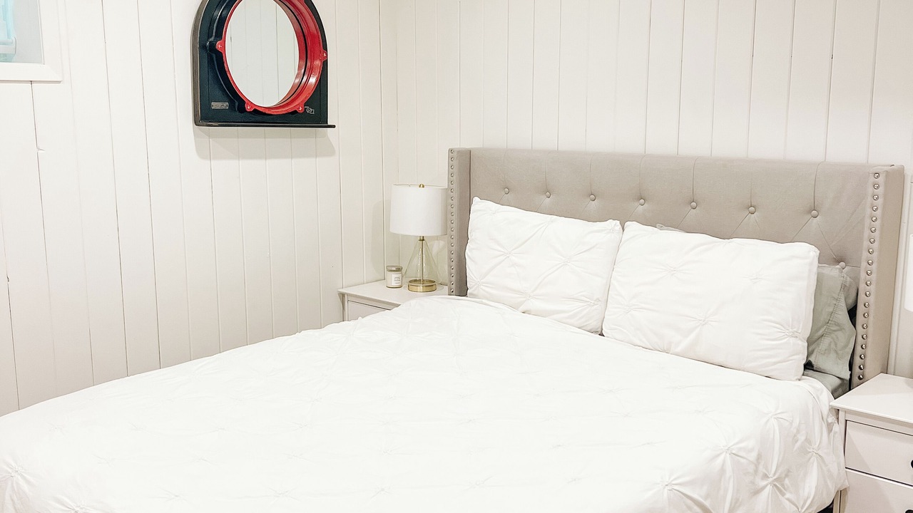Photo of Bedroom in Lake of Bays