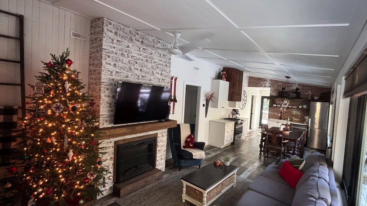 Photo of Livingroom in Tobermory