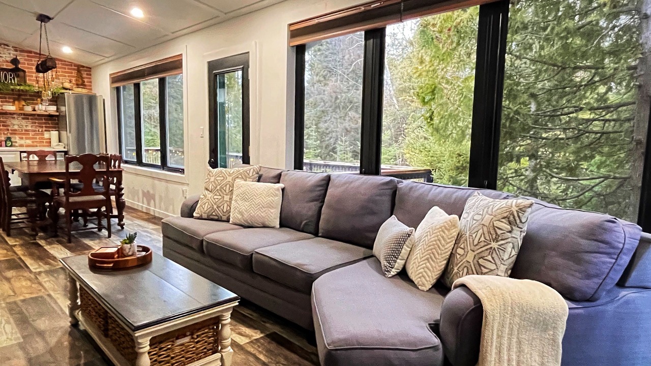 Photo of Livingroom in Tobermory