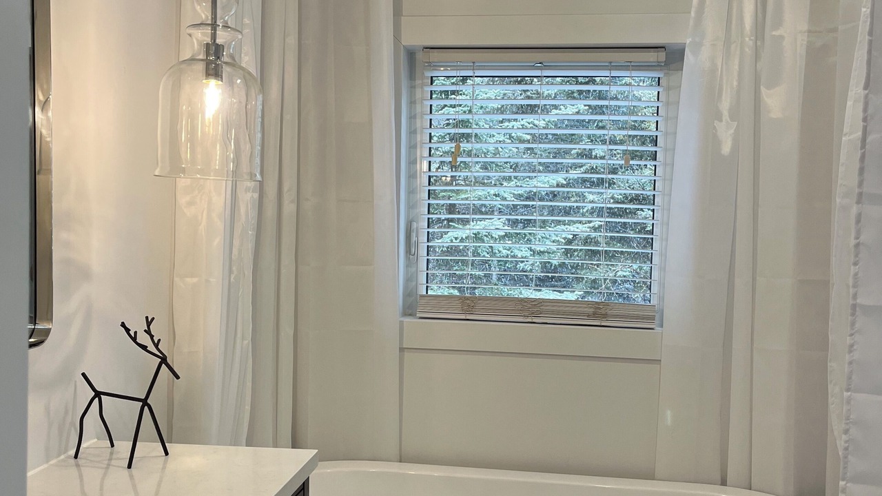 Photo of Bathroom in Tobermory