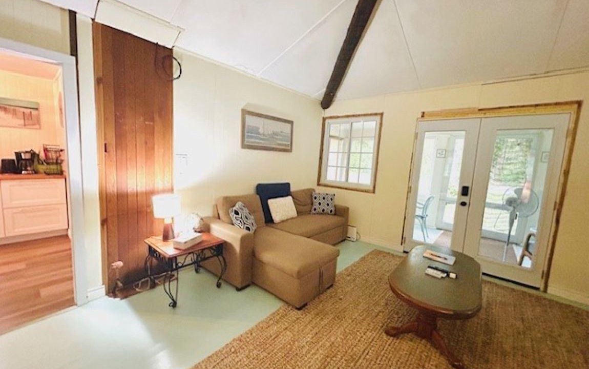 Photo of Livingroom in Port Colborne