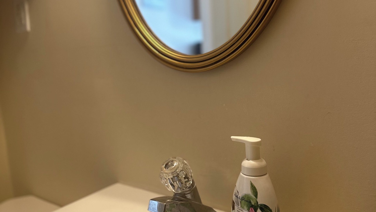 Photo of Bathroom in Seeleys Bay