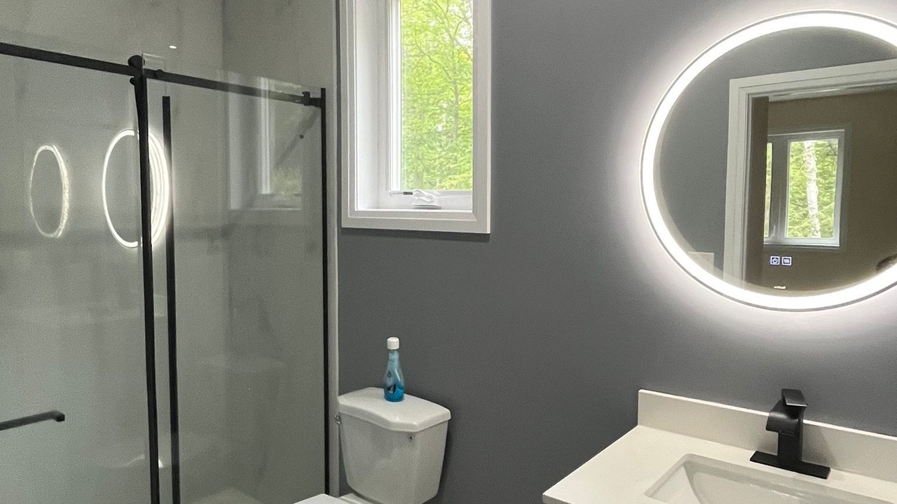 Photo of Bathroom in Harcourt
