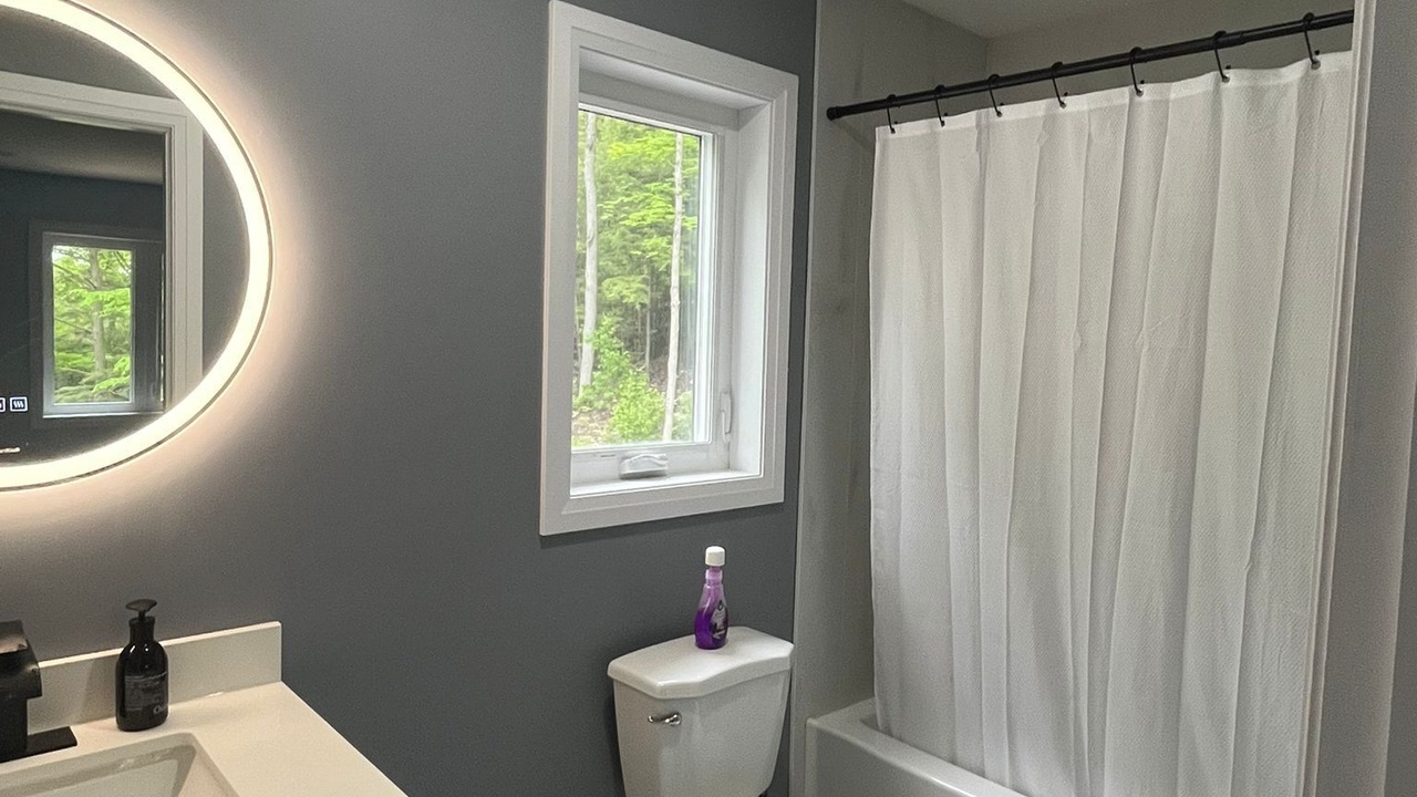 Photo of Bathroom in Harcourt