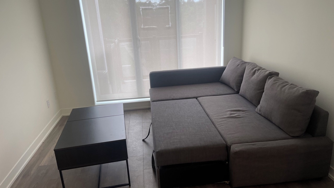 Photo of Livingroom in Brookhaven - Amesbury