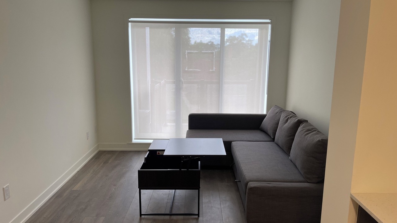 Photo of Livingroom in Brookhaven - Amesbury