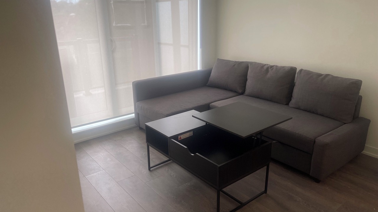 Photo of Livingroom in Brookhaven - Amesbury
