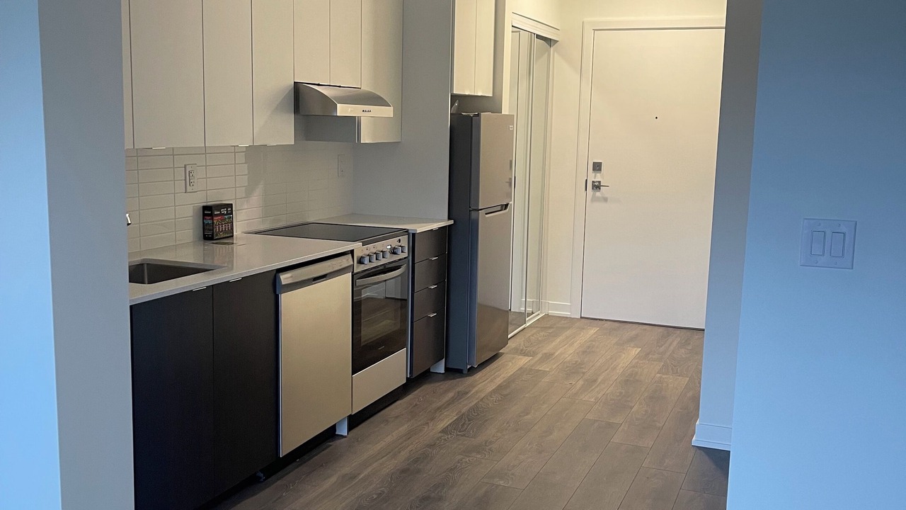 Photo of Kitchen in Brookhaven - Amesbury