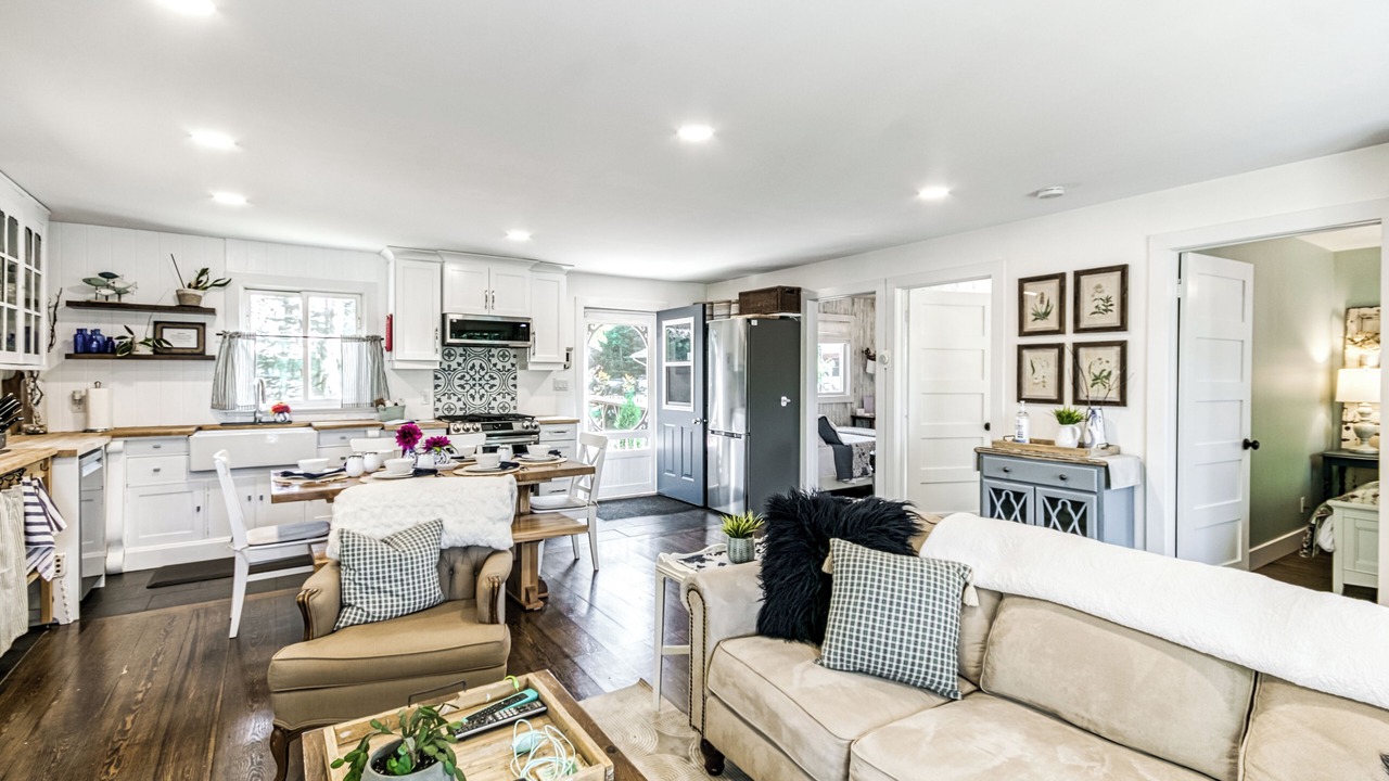 Photo of Livingroom in Sudbury District