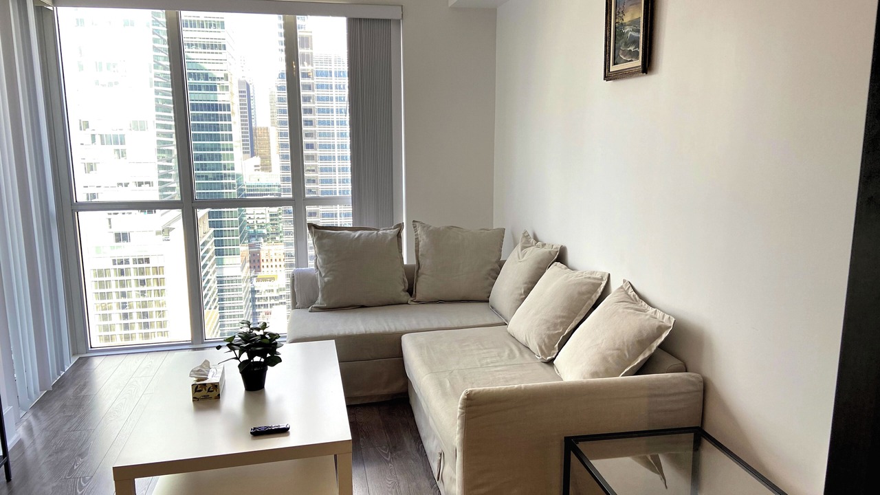 Photo of Livingroom in Toronto Entertainment District