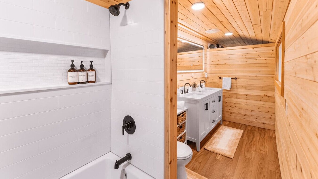 Photo of Bathroom in Scotia