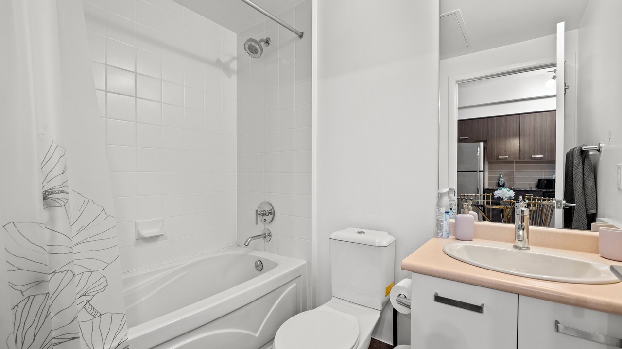 Photo of Bathroom in Bay Cloverhill