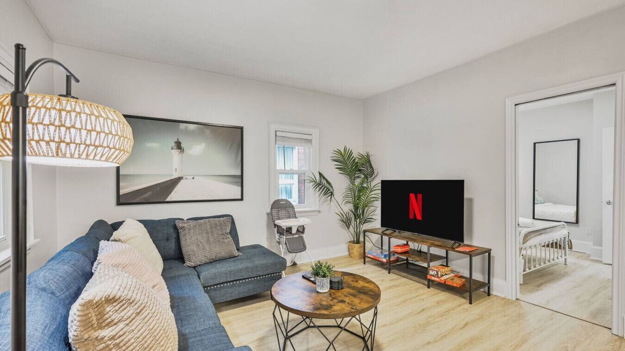 Photo of Livingroom in Durham Region