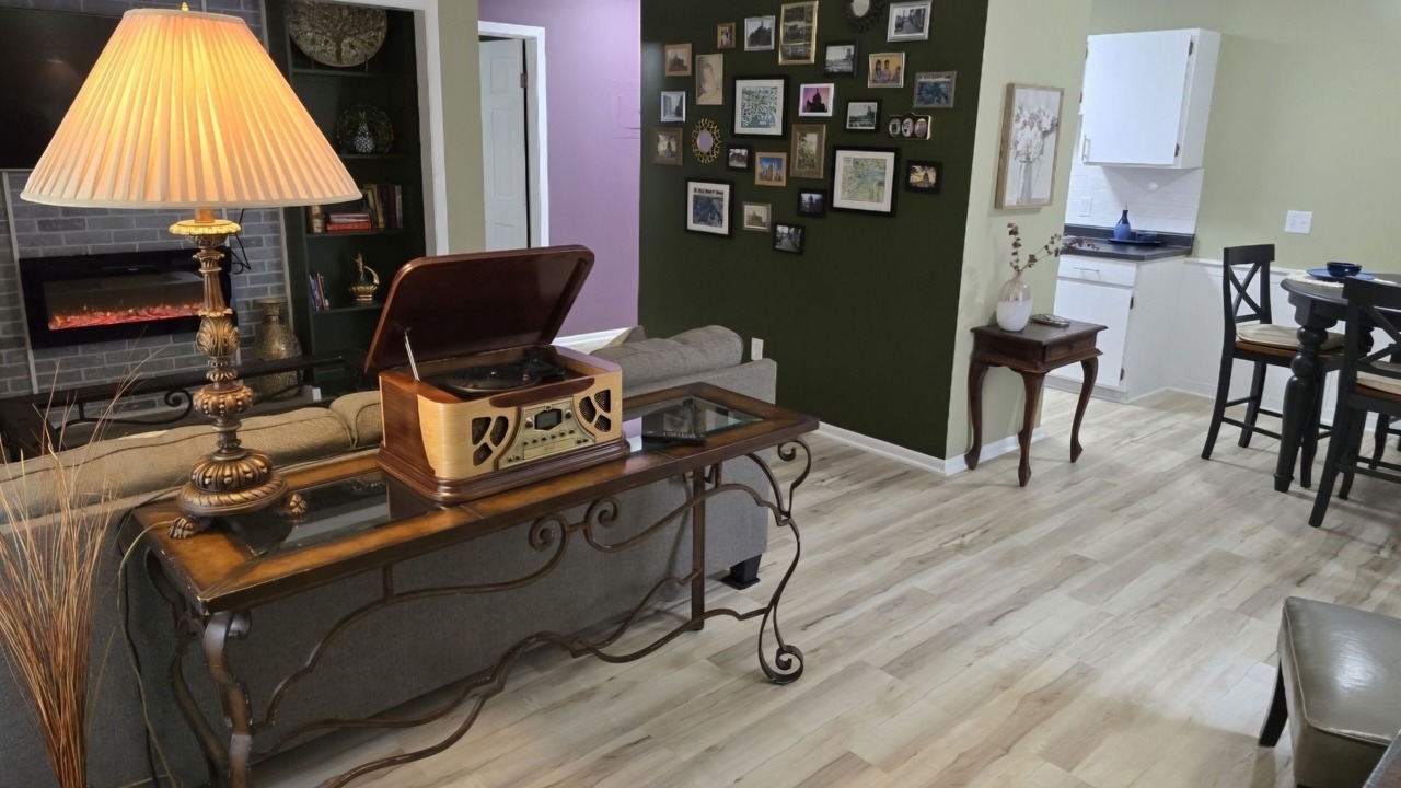 Photo of Livingroom in West Seventh