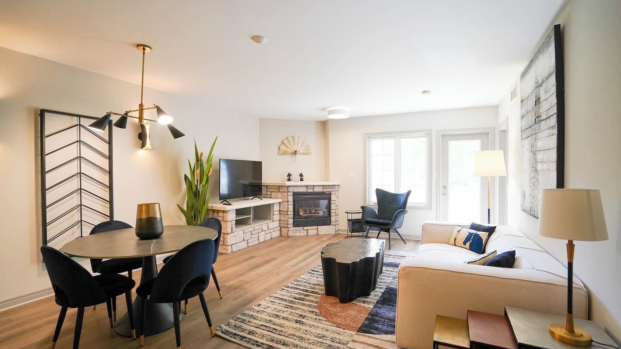 Photo of Livingroom in Oro-Medonte