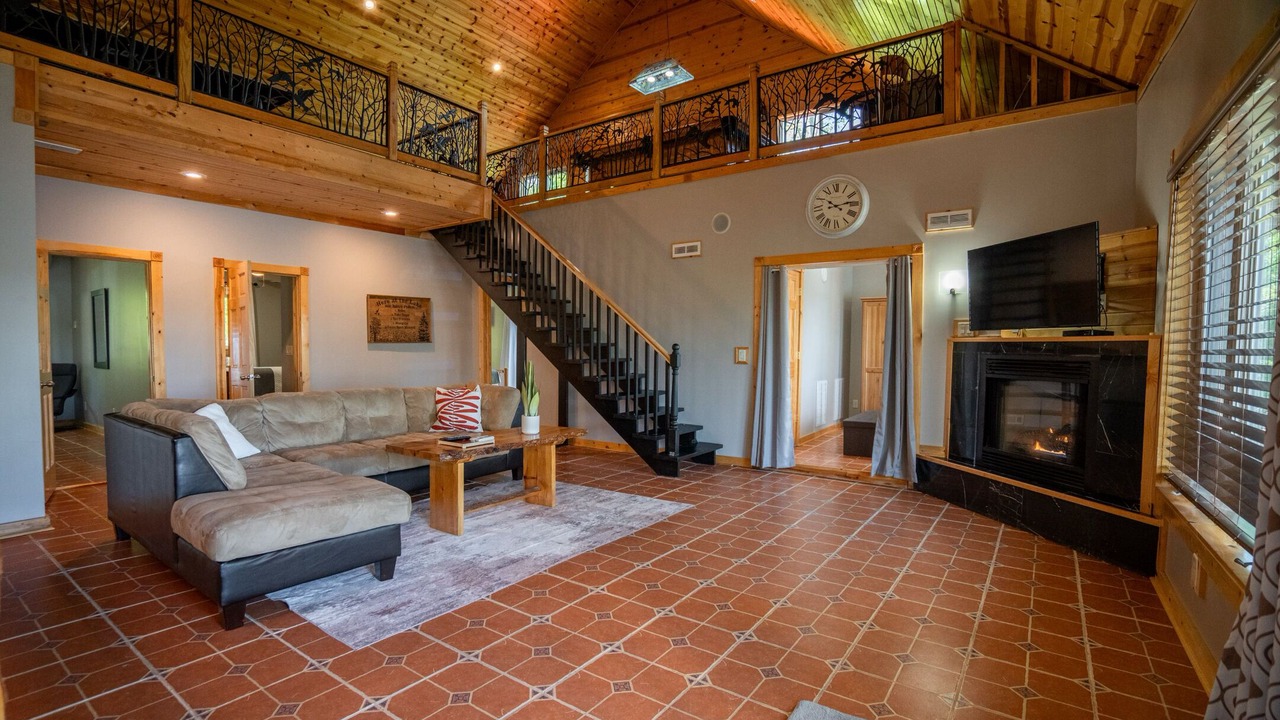 Photo of Livingroom in Backus