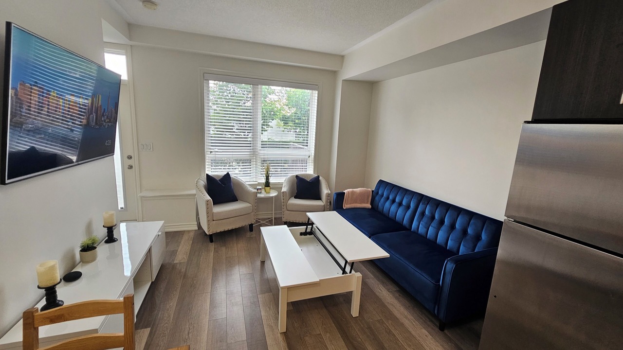 Photo of Livingroom in Earlscourt