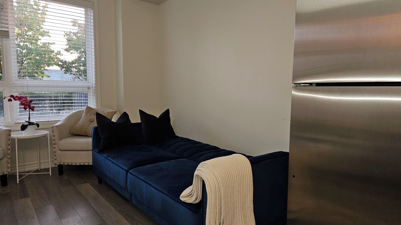 Photo of Livingroom in Earlscourt