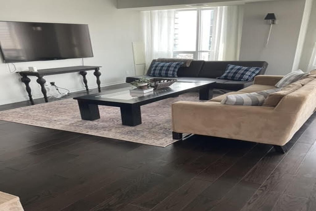 Photo of Livingroom in Toronto Entertainment District