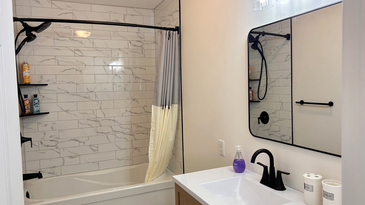 Photo of Bathroom in Waupoos