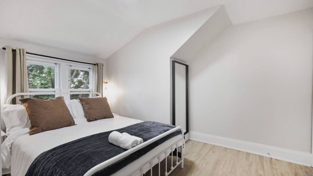 Photo of Bedroom in Durham Region