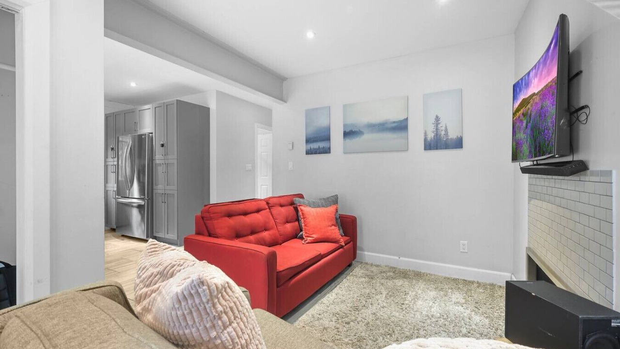 Photo of Livingroom in Cobourg