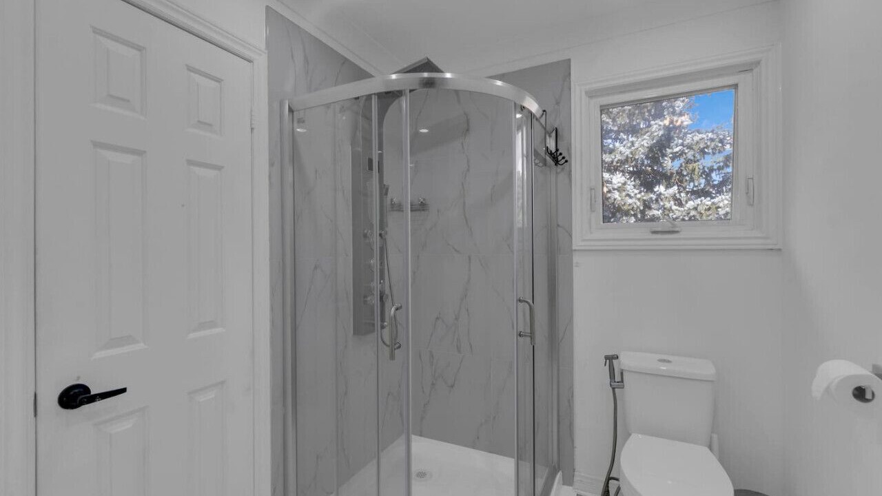 Photo of Bathroom in Erin Mills