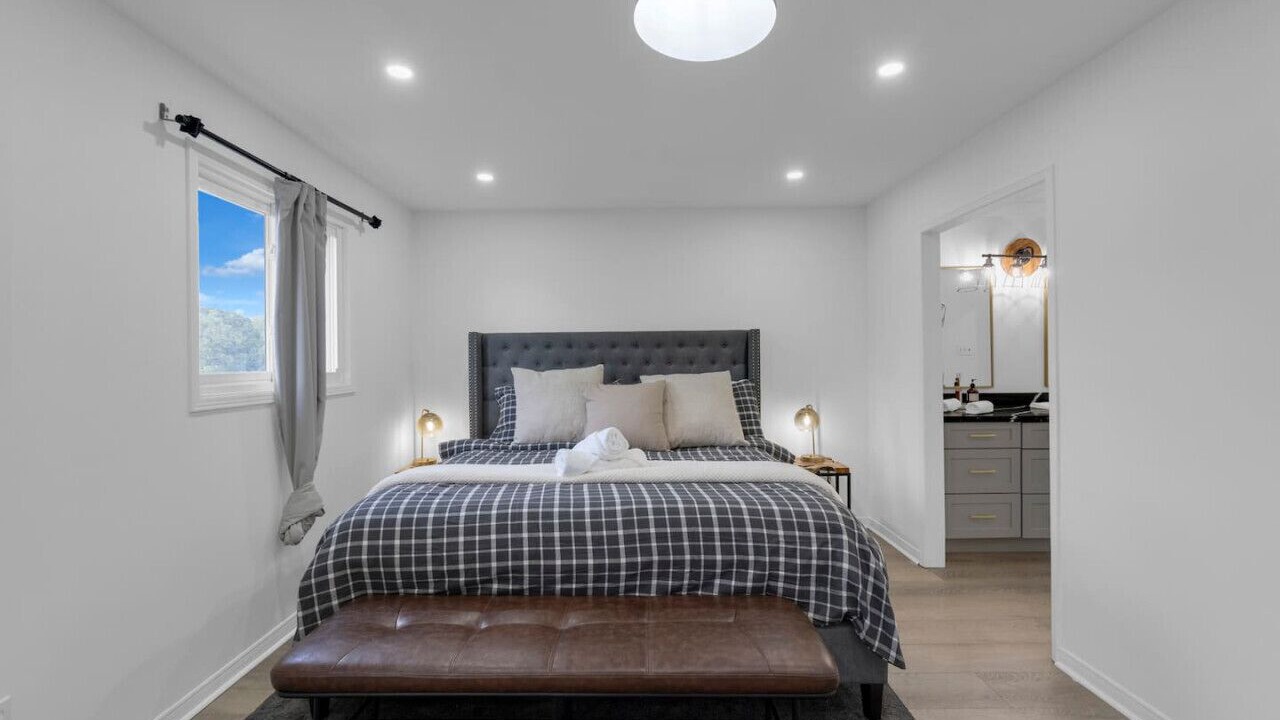 Photo of Bedroom in Erin Mills