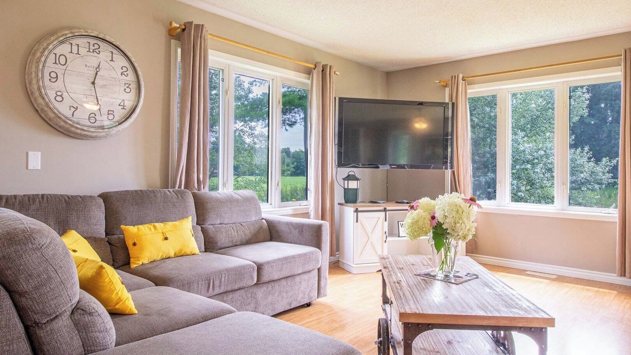 Photo of Livingroom in Trent Hills