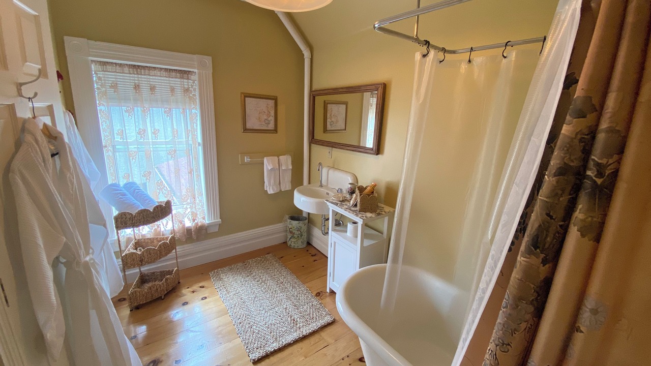 Photo of Bathroom in Manitoulin District