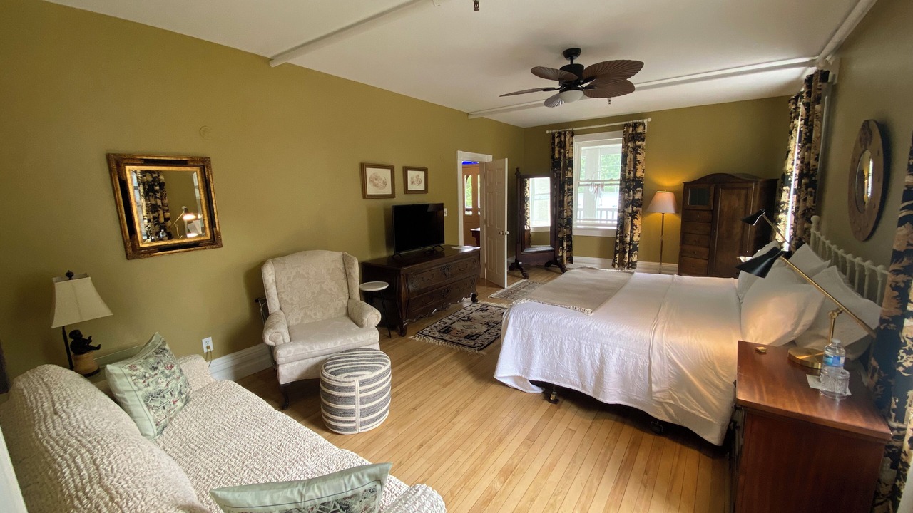 Photo of Bedroom in Manitoulin District
