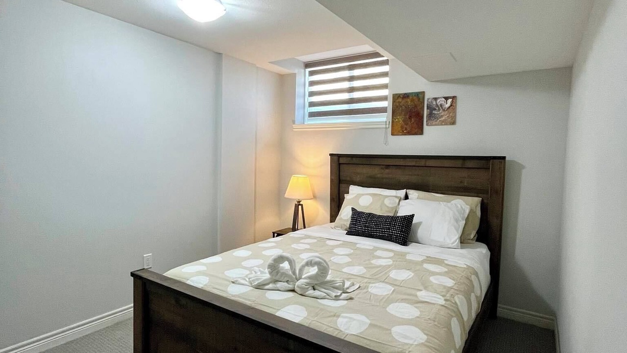 Photo of Bedroom in Thorold